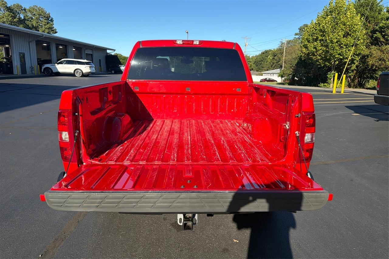 Chevrolet Silverado 1500 1LT Crew Cab 2WD 2011