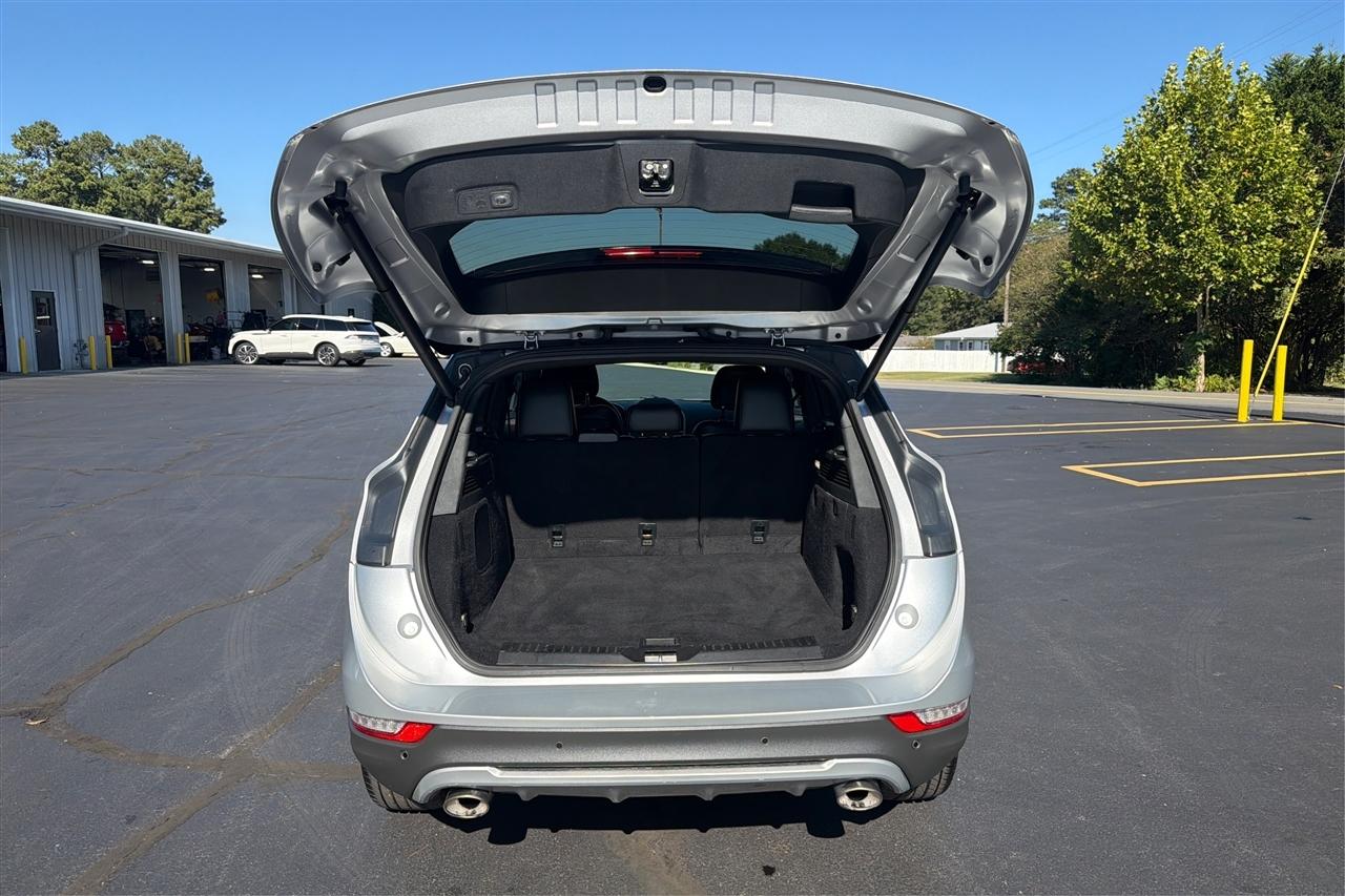 Lincoln MKC Reserve 4D SUV FWD 2017