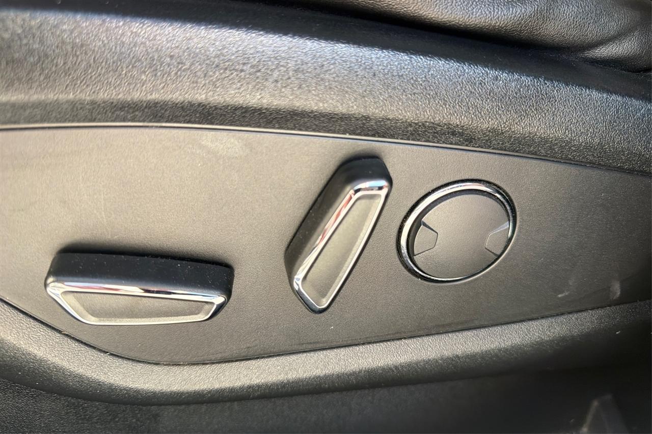 Lincoln MKC Reserve 4D SUV FWD 2017