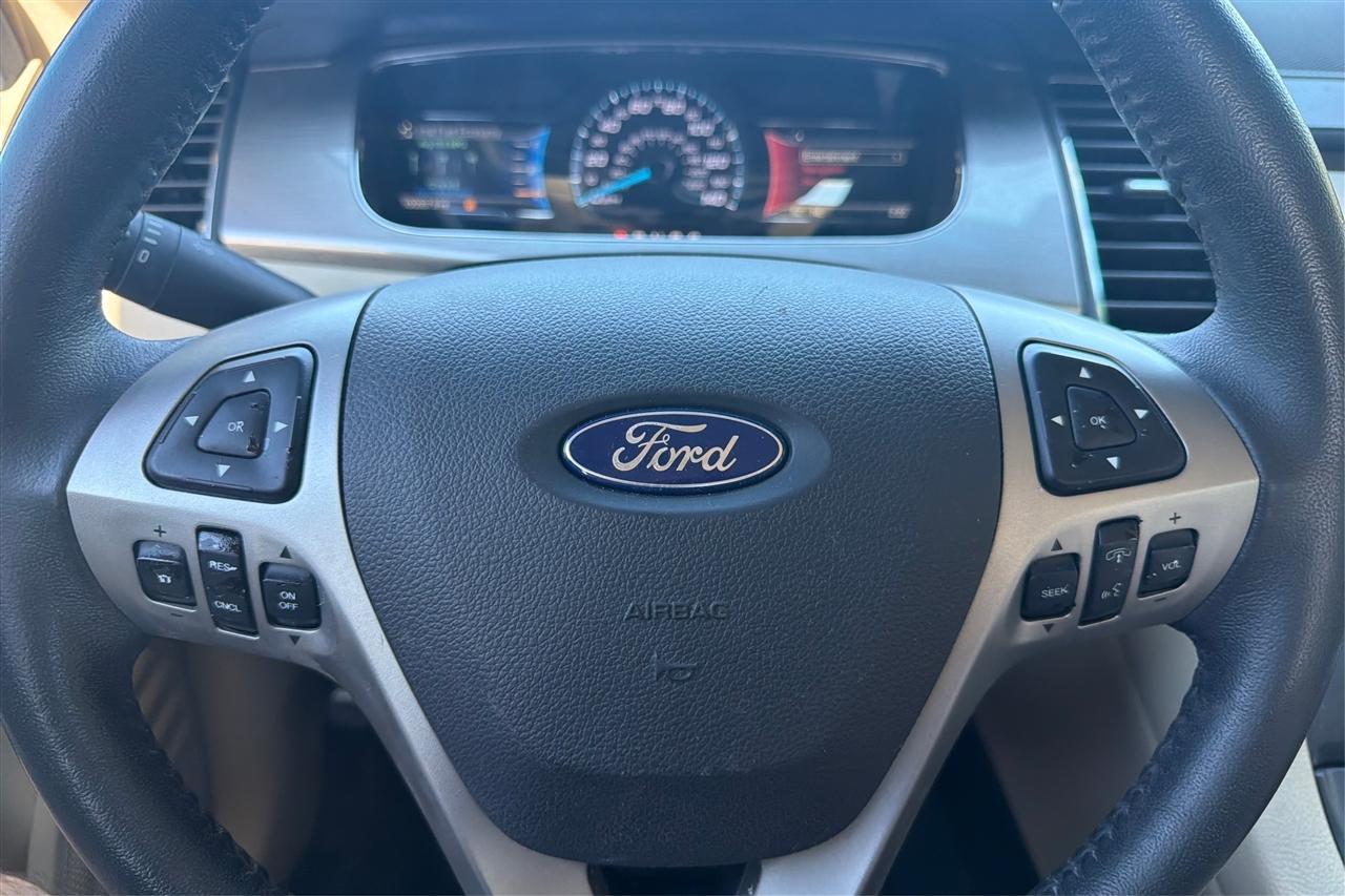 Ford Taurus SEL 4D Sedan 2017