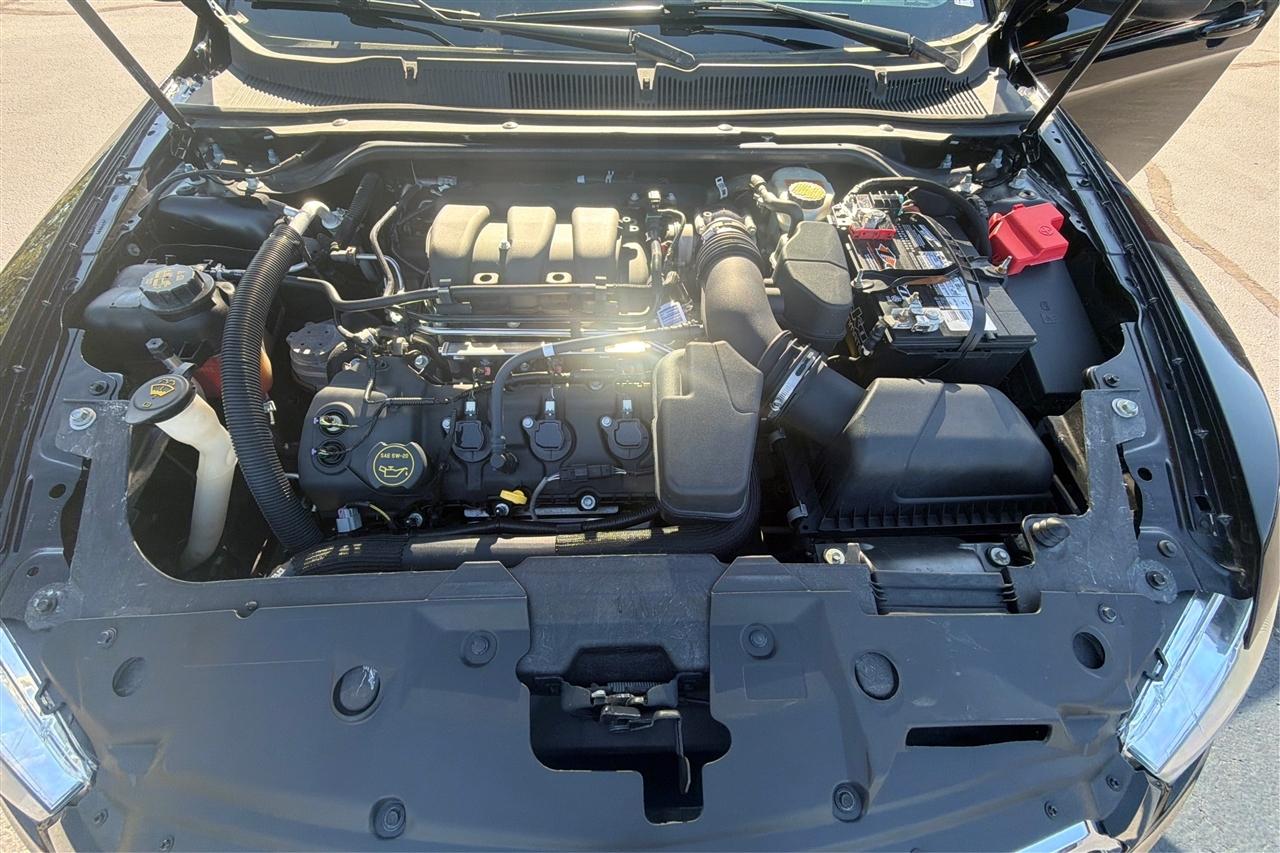 Ford Taurus SEL 4D Sedan 2017