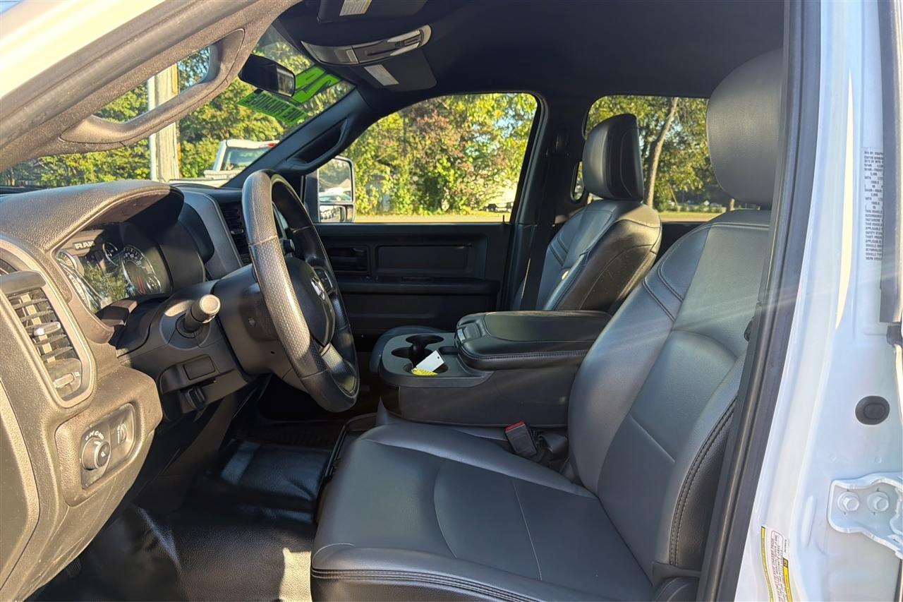 RAM 2500 Tradesman Crew Cab 2WD LWB 2024