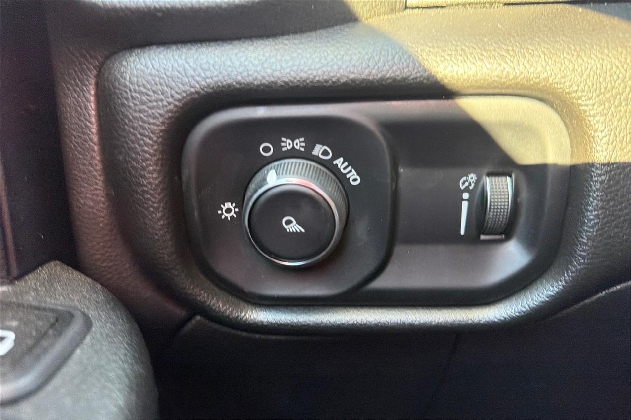 RAM 2500 Tradesman Crew Cab 2WD LWB 2024