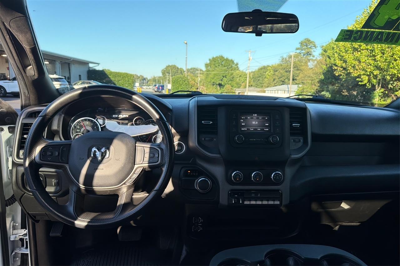 RAM 2500 Tradesman Crew Cab 2WD LWB 2024