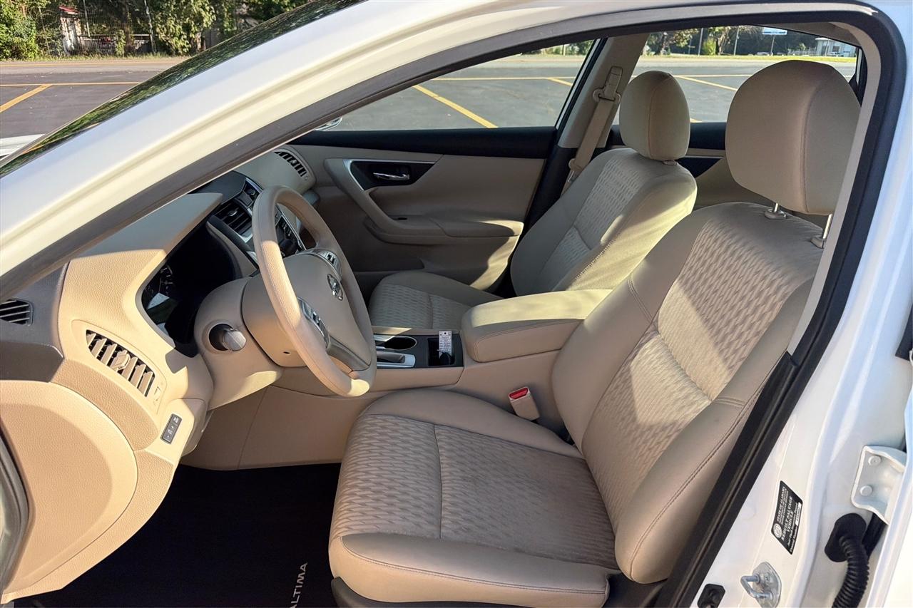 Nissan Altima S 4D Sedan 2.5 2016