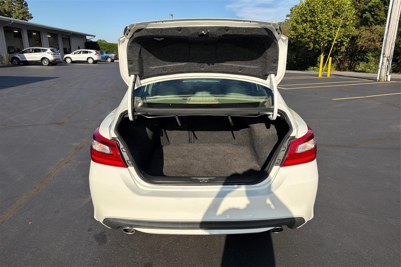 Nissan Altima S 4D Sedan 2.5 2016