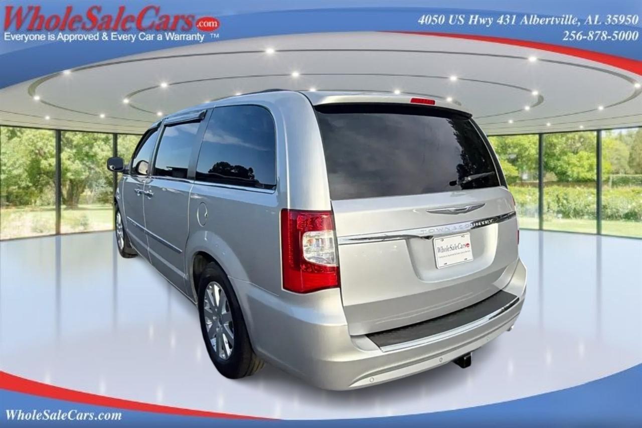 Chrysler Town & Country Touring L Wagon LWB 2012