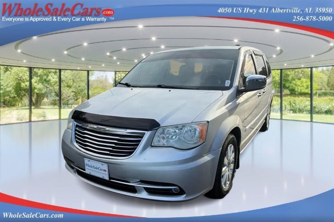 Chrysler Town & Country Touring L Wagon LWB 2012