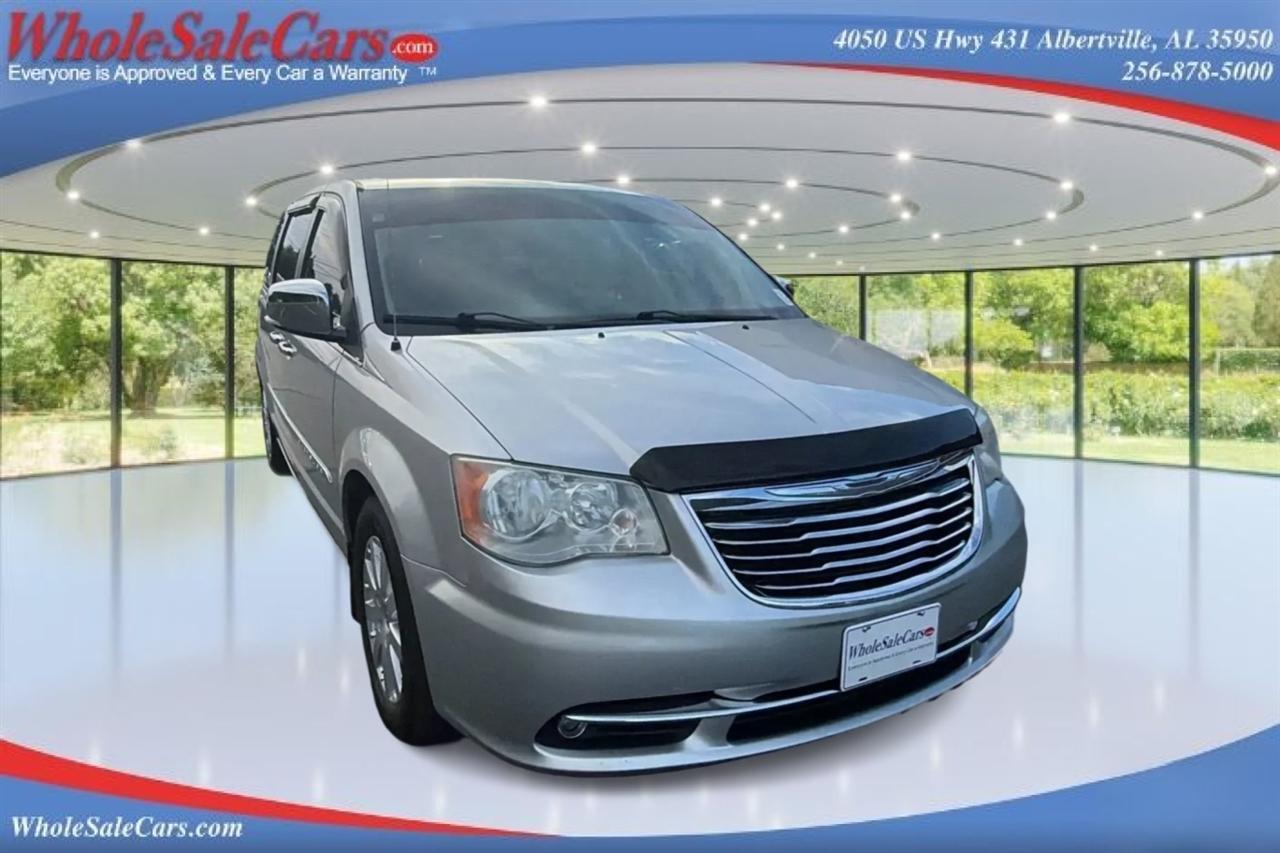Chrysler Town & Country Touring L Wagon LWB 2012