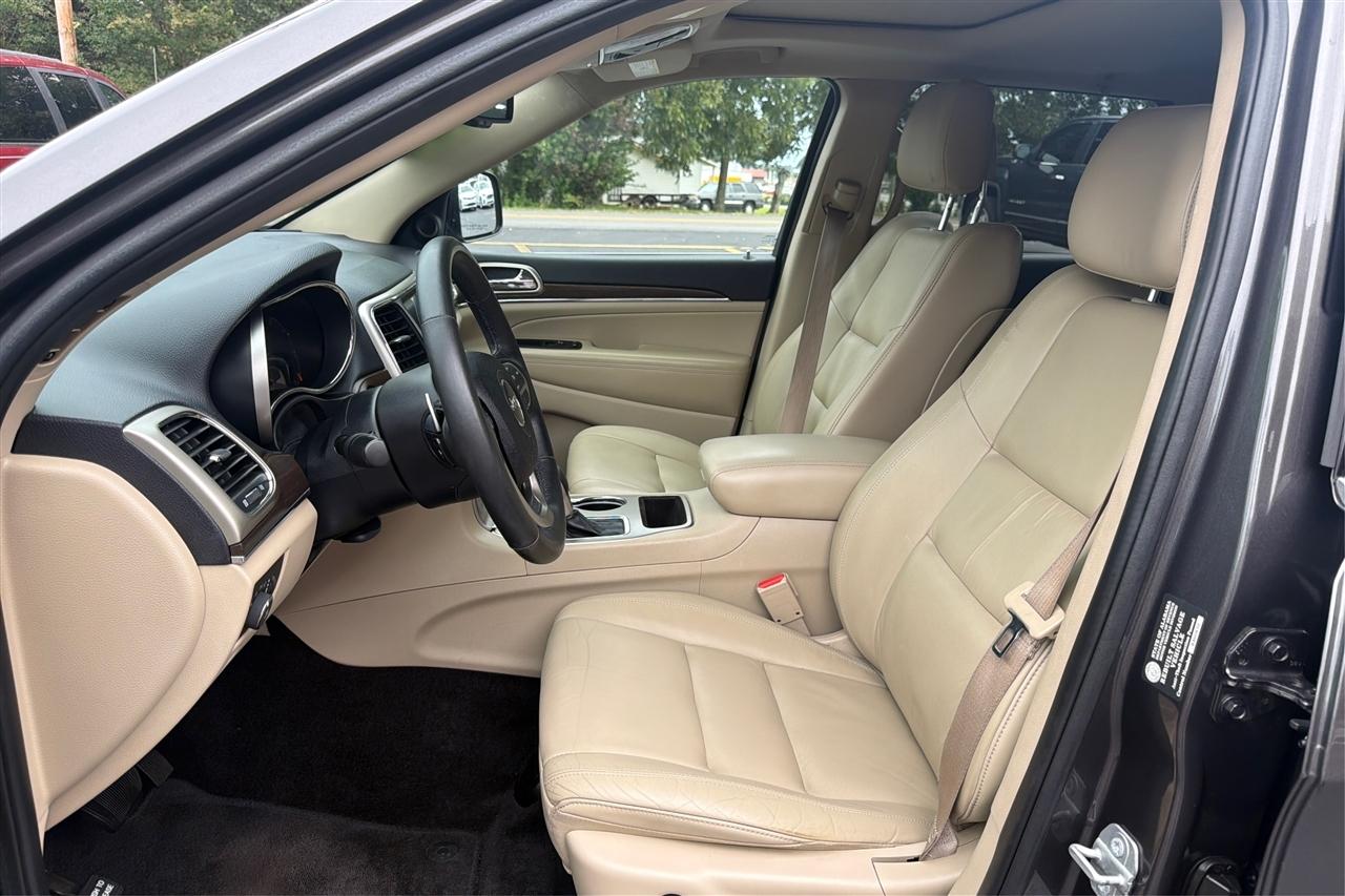 Jeep Grand Cherokee Limited 4D SUV RWD 2016