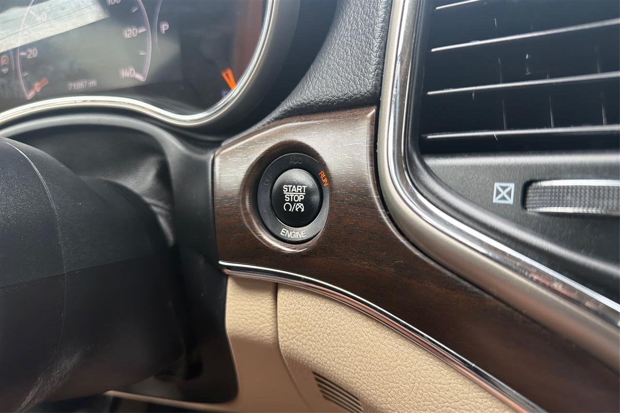 Jeep Grand Cherokee Limited 4D SUV RWD 2016