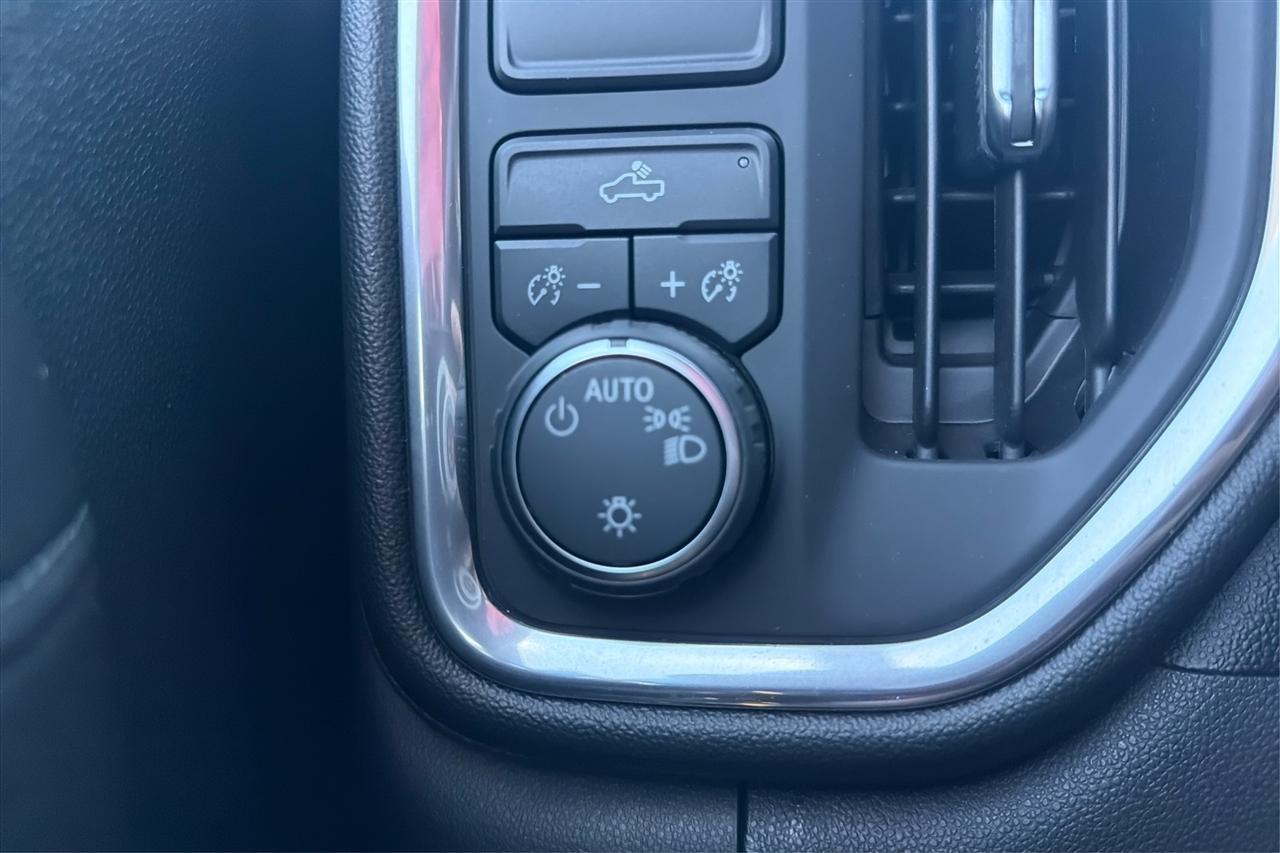 Chevrolet Silverado 1500 1LT Crew Cab 2WD 2021