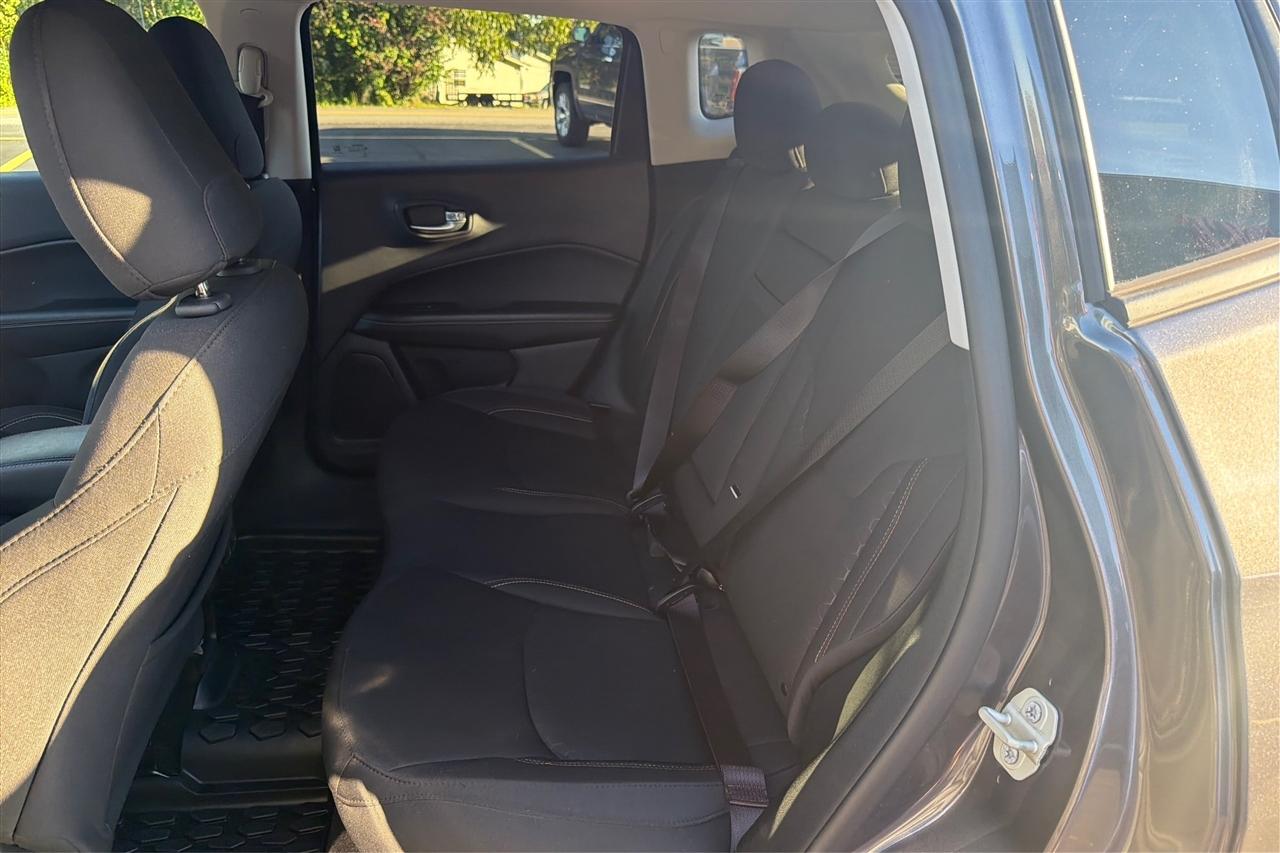 Jeep Compass Sport 4D SUV FWD 2020
