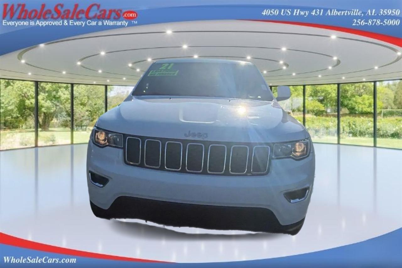 Jeep Grand Cherokee Laredo 4D SUV RWD 2021