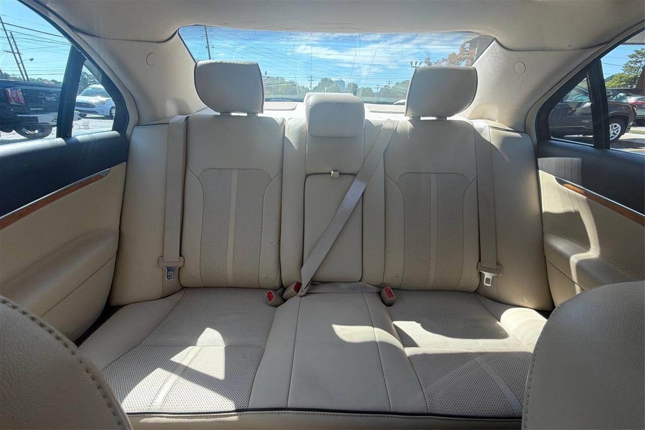 Lincoln MKZ Base 4D Sedan 2012