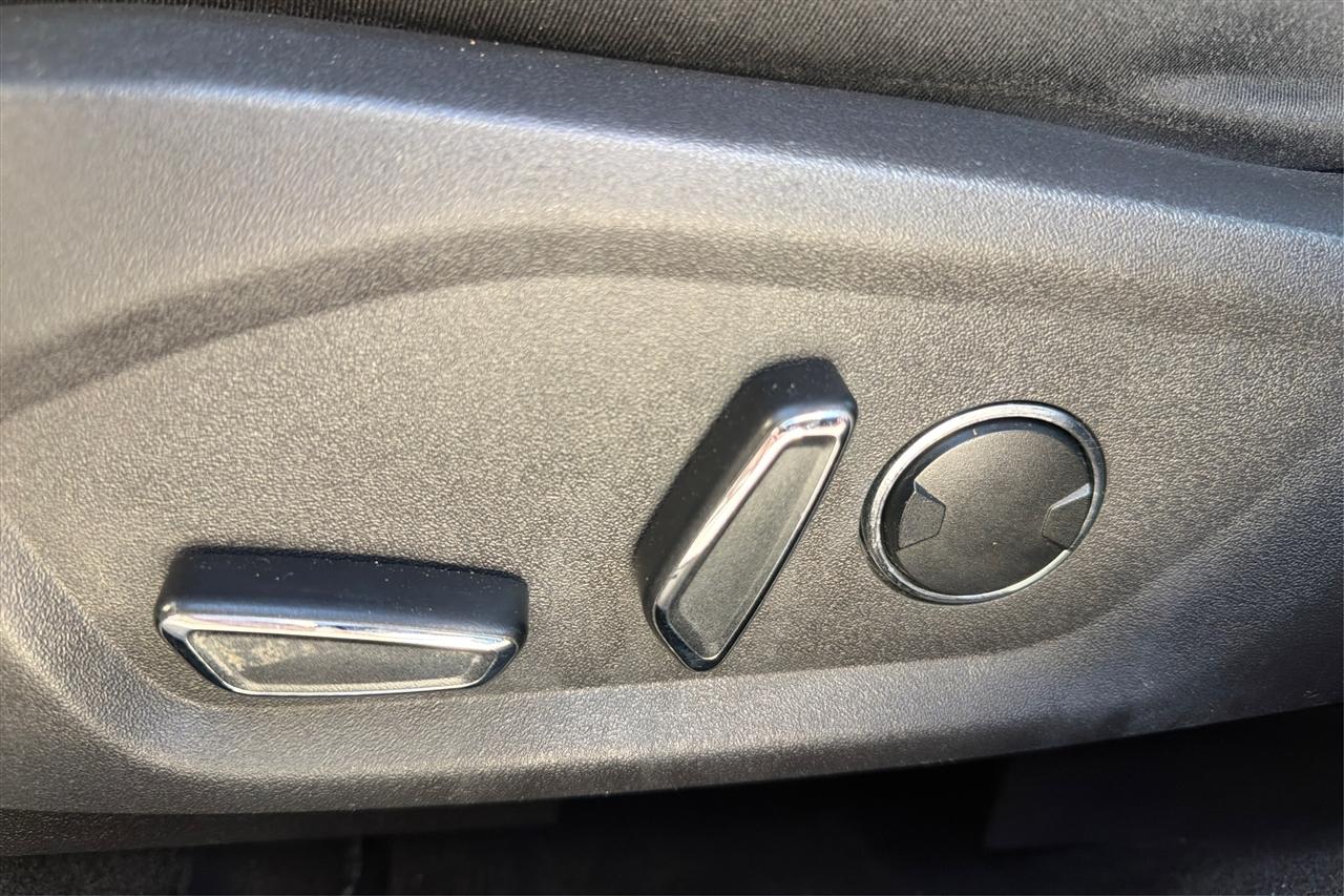 Ford Fusion SE 4D Sedan 2013