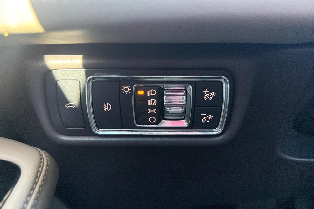 Lincoln Aviator Reserve 4D SUV RWD 2021
