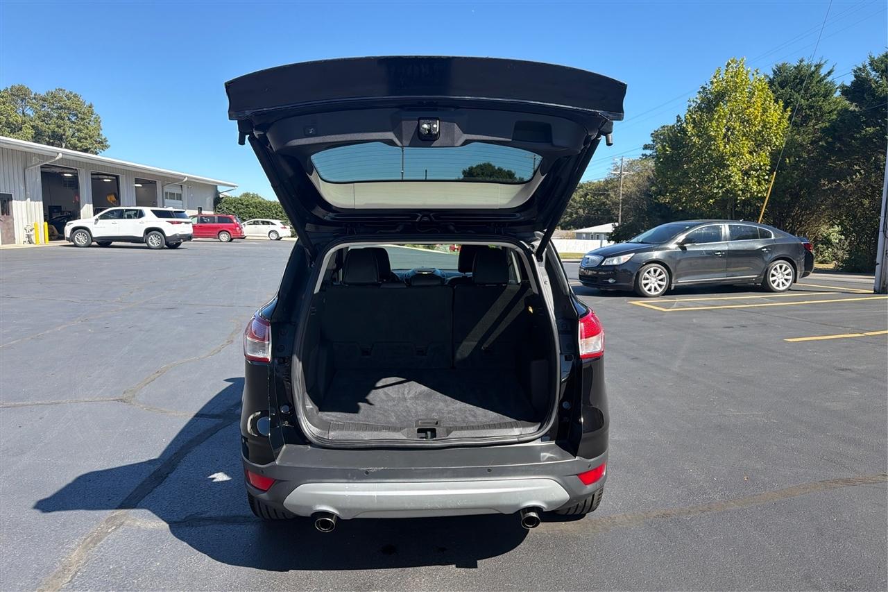 Ford Escape Titanium 4D SUV 4WD 2016
