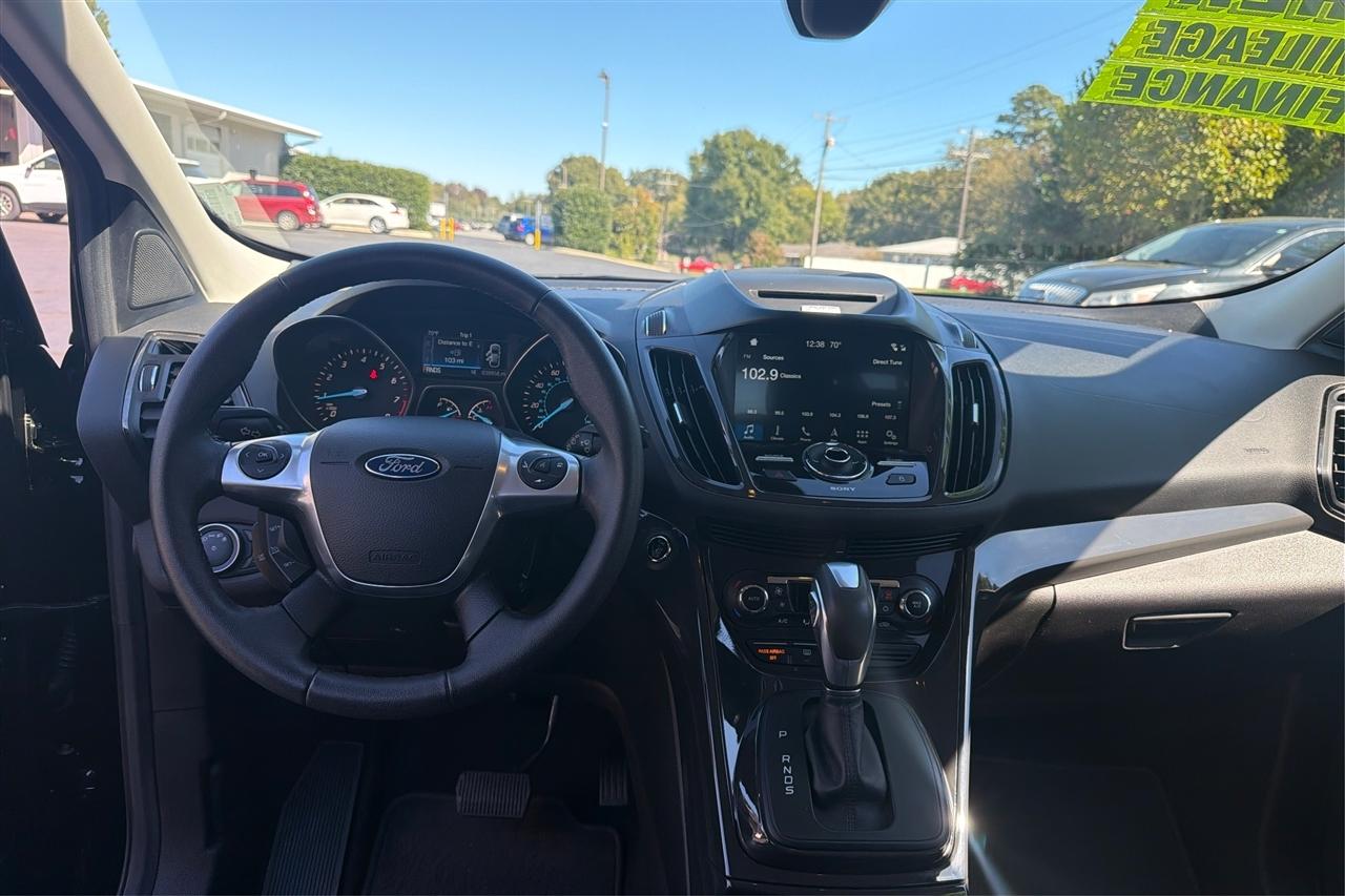 Ford Escape Titanium 4D SUV 4WD 2016