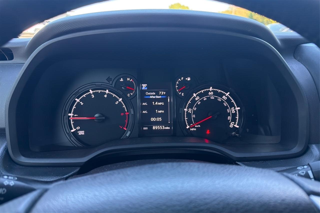 Toyota 4Runner SR5 4D SUV RWD V6 2021