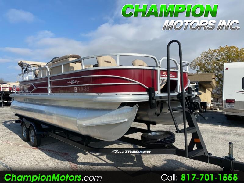 Used 2018 Sun Tracker Fishing Barge 20 DLX Pontoon Boat w/Mercury 90HP