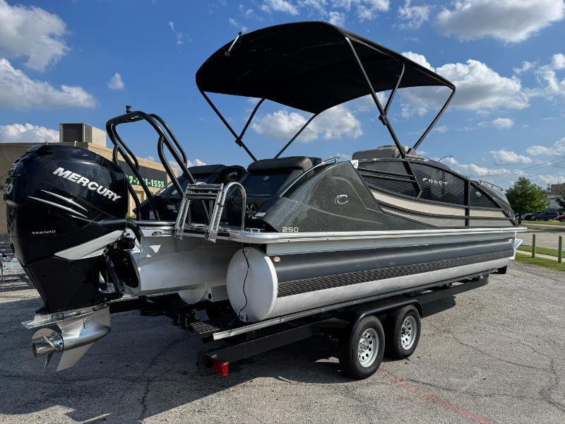 Crest Pontoons Savannah  2018