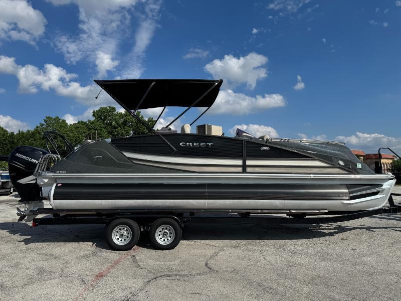 Crest Pontoons Savannah  2018