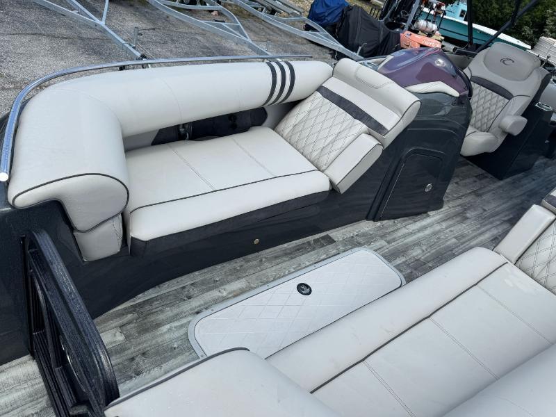Crest Pontoons Savannah  2018
