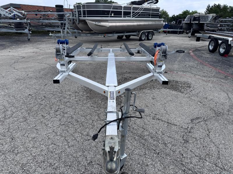 Triton Trailer  2022