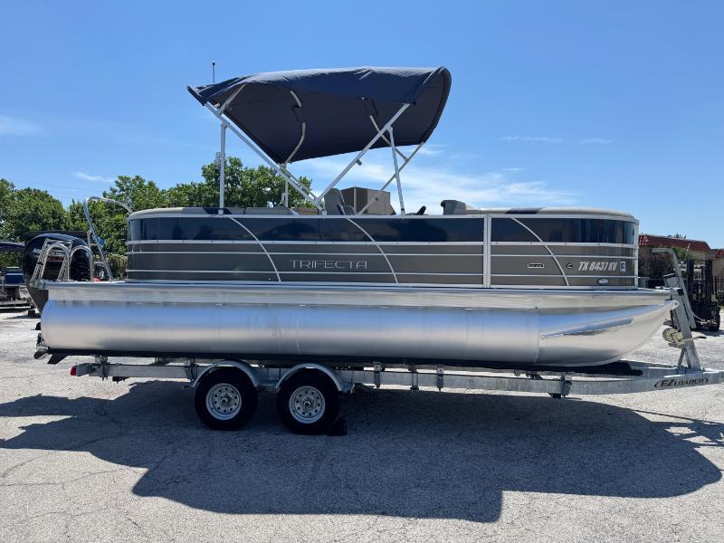 Trifecta 22RF LE 2.75  2023