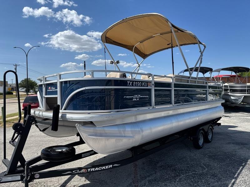 Sun Tracker Fishing Barge 22 DLX Base 2024