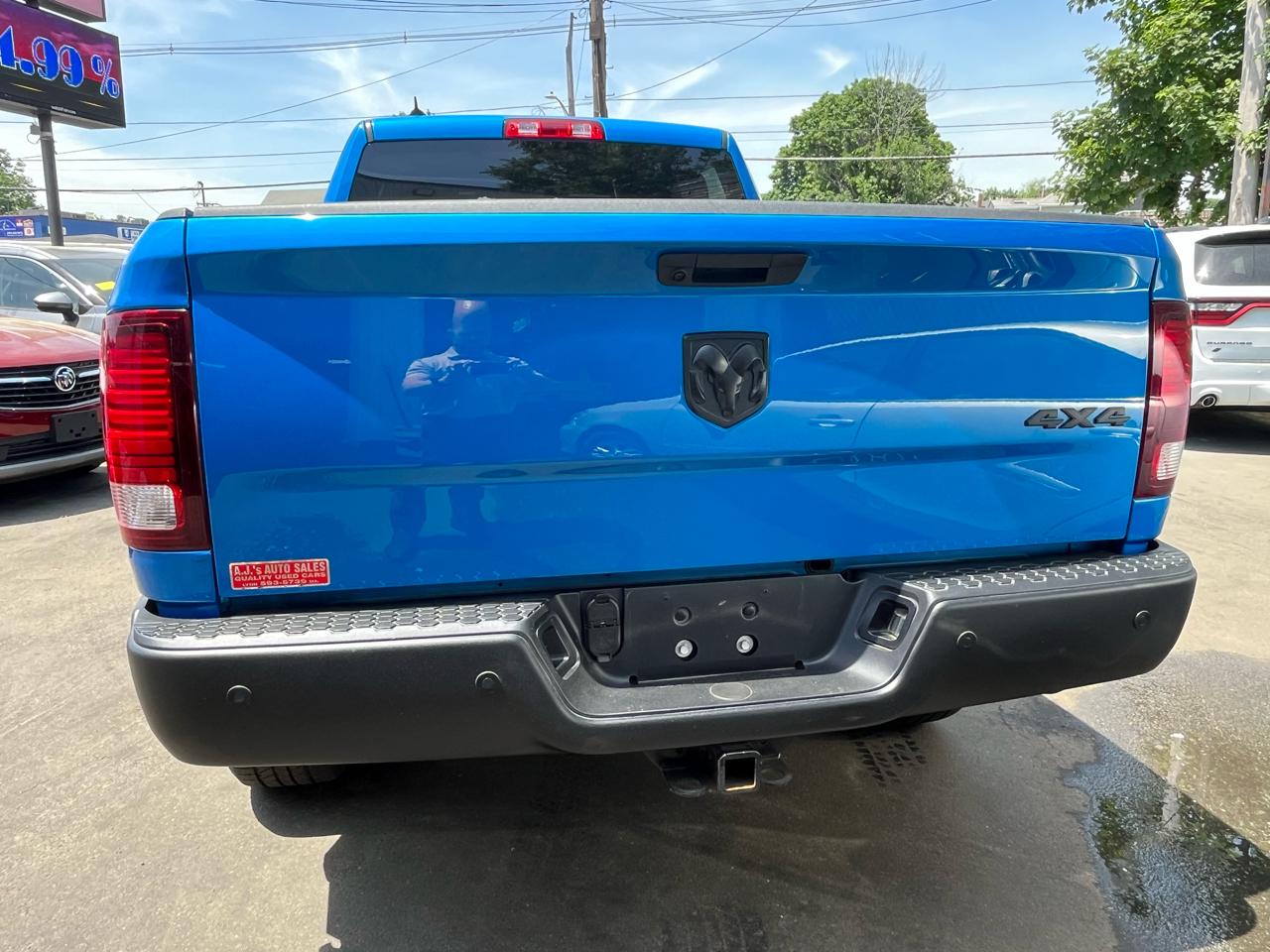 RAM 1500 Classic Warlock 4x4 Quad Cab 6'4" Box 2022