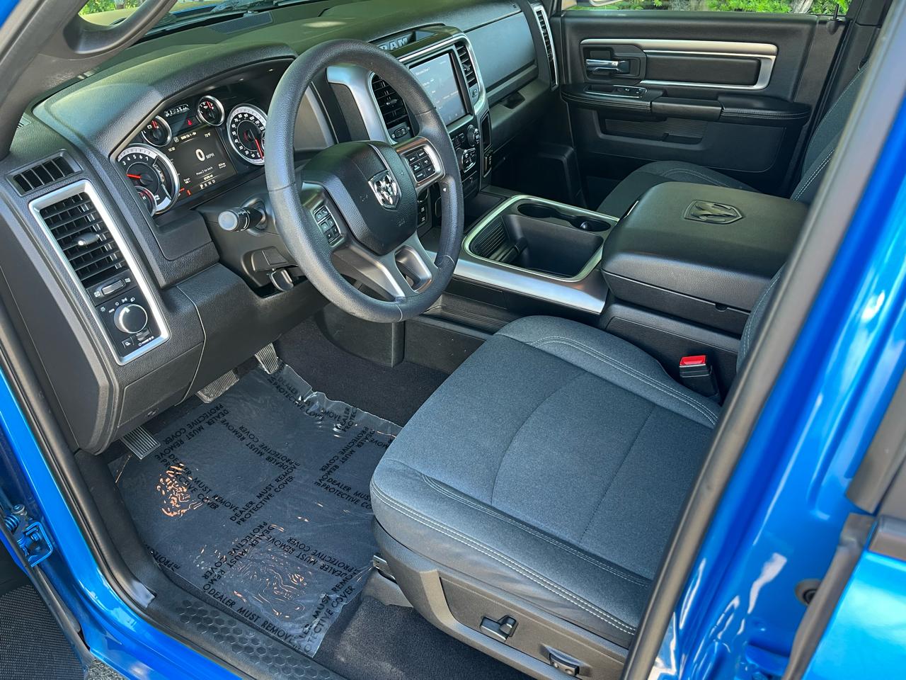 RAM 1500 Classic Warlock 4x4 Quad Cab 6'4" Box 2022