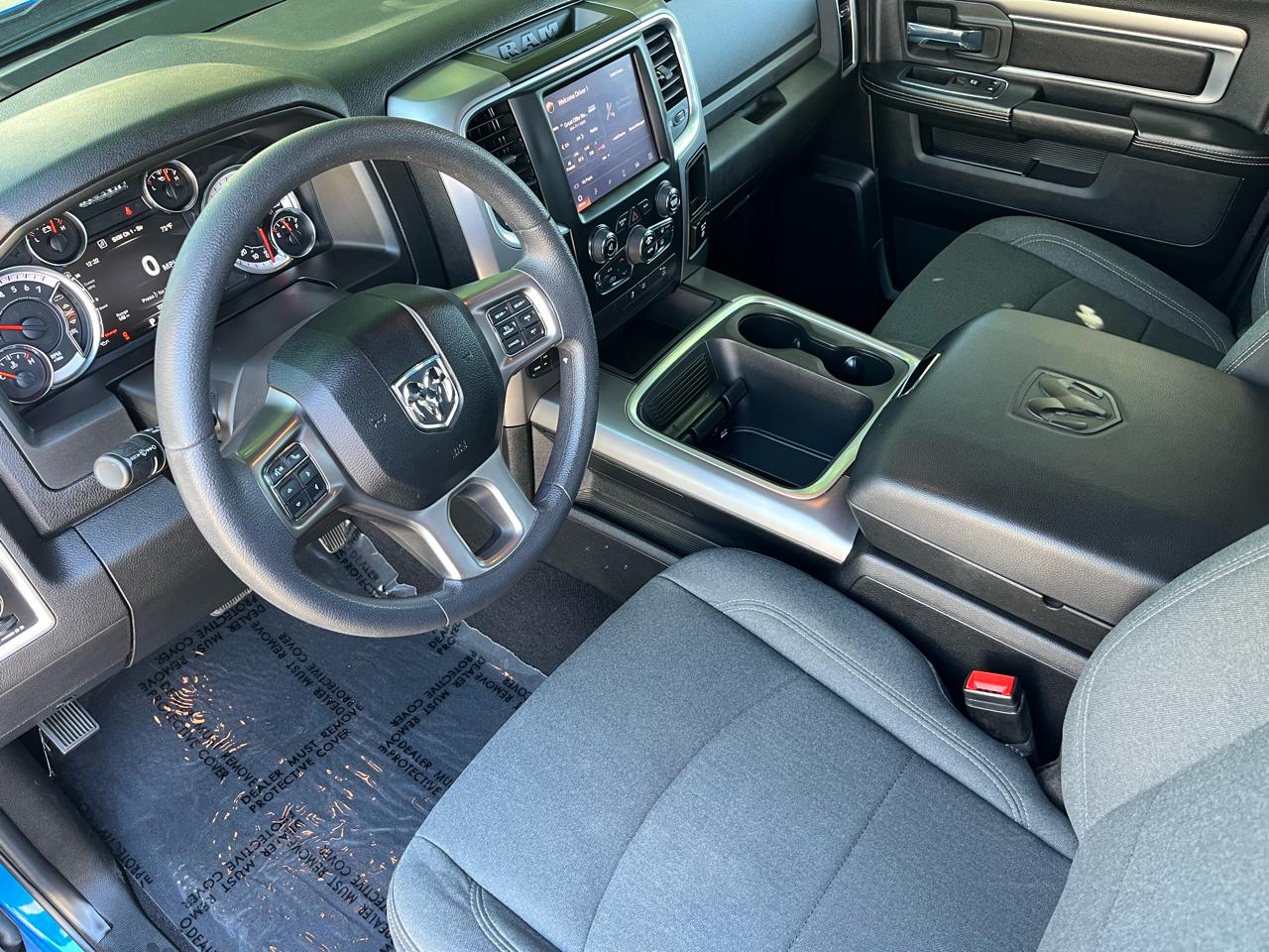 RAM 1500 Classic Warlock 4x4 Quad Cab 6'4" Box 2022
