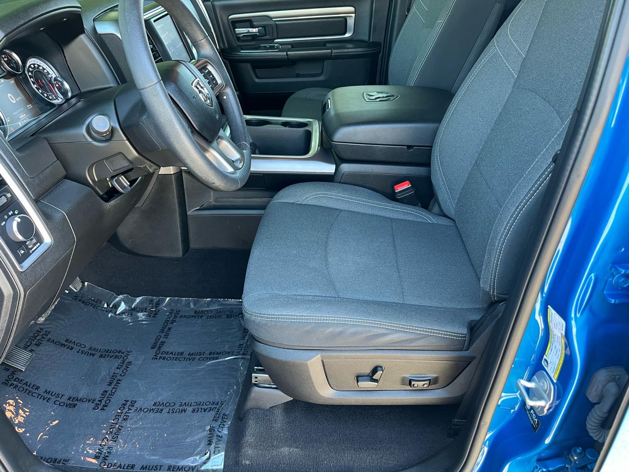 RAM 1500 Classic Warlock 4x4 Quad Cab 6'4" Box 2022