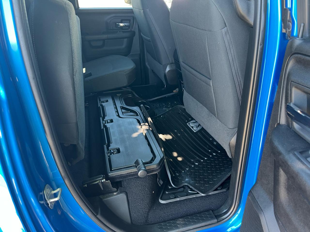 RAM 1500 Classic Warlock 4x4 Quad Cab 6'4" Box 2022
