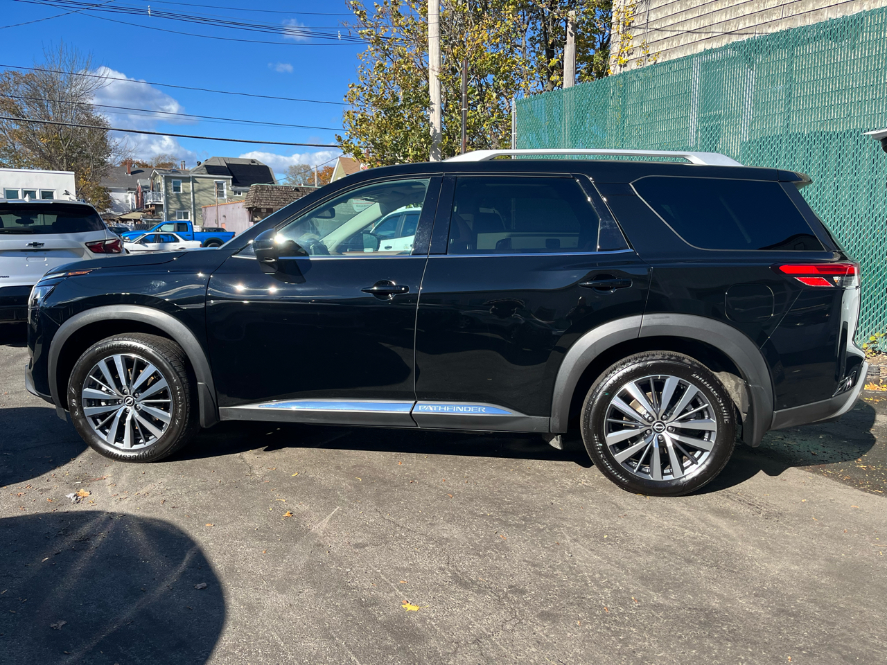 Nissan Pathfinder Platinum 4WD 2022