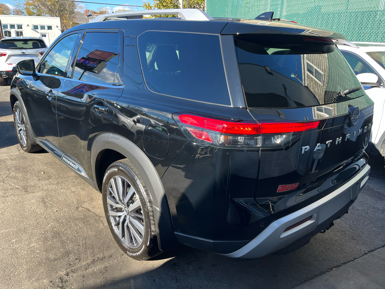 Nissan Pathfinder Platinum 4WD 2022