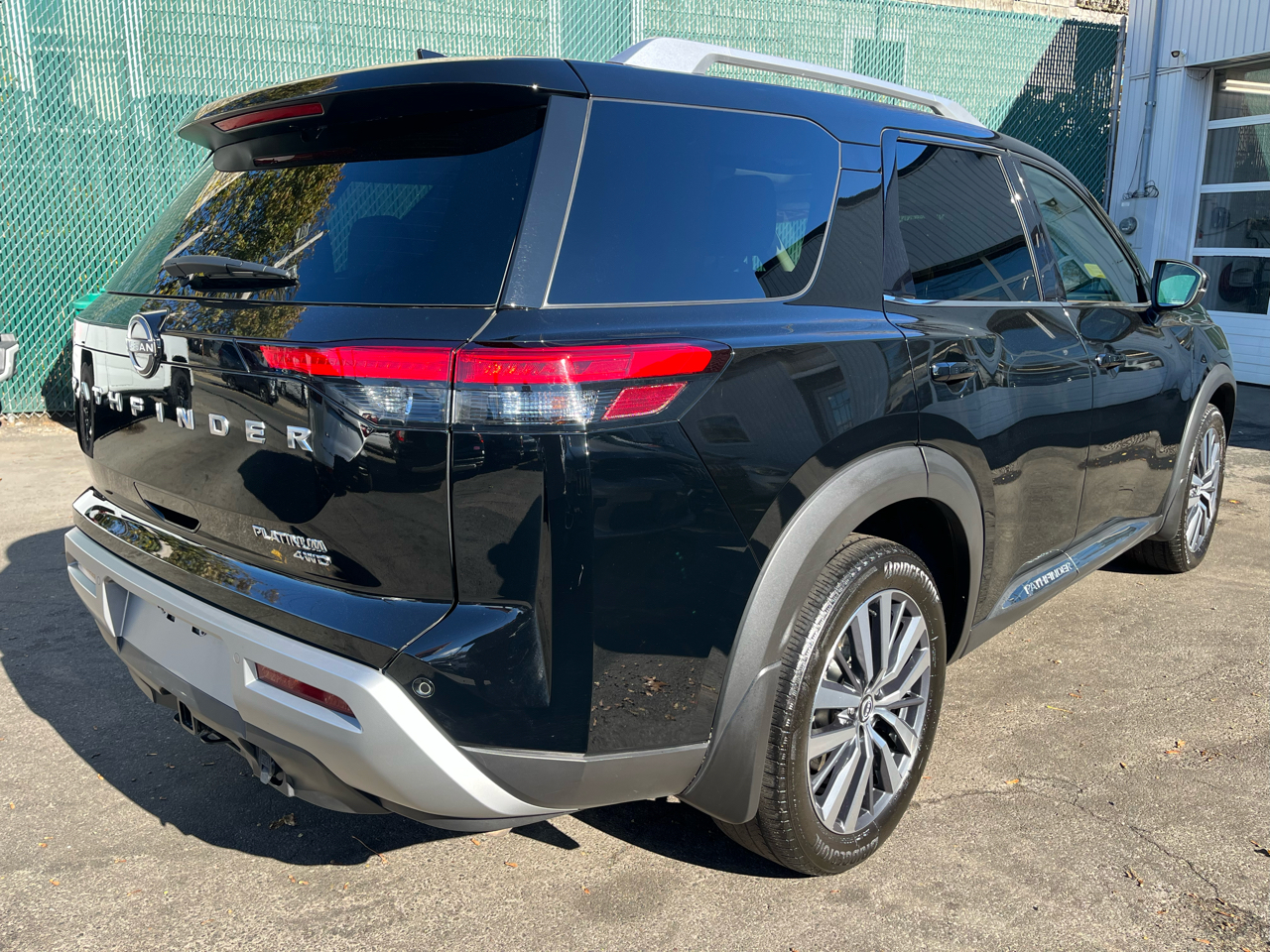 Nissan Pathfinder Platinum 4WD 2022