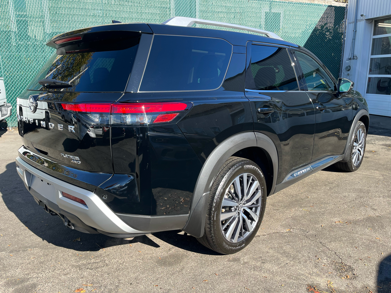 Nissan Pathfinder Platinum 4WD 2022