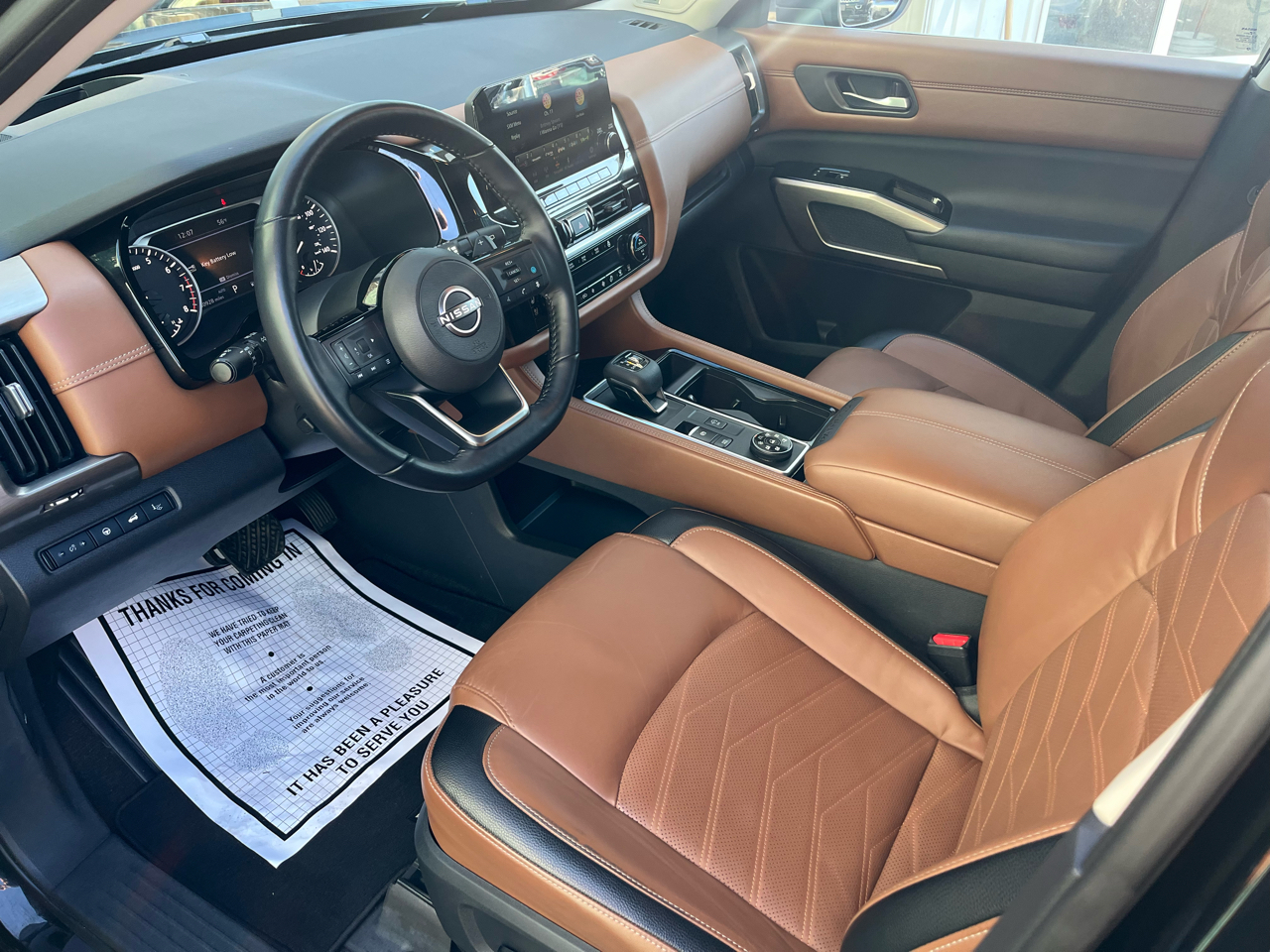 Nissan Pathfinder Platinum 4WD 2022