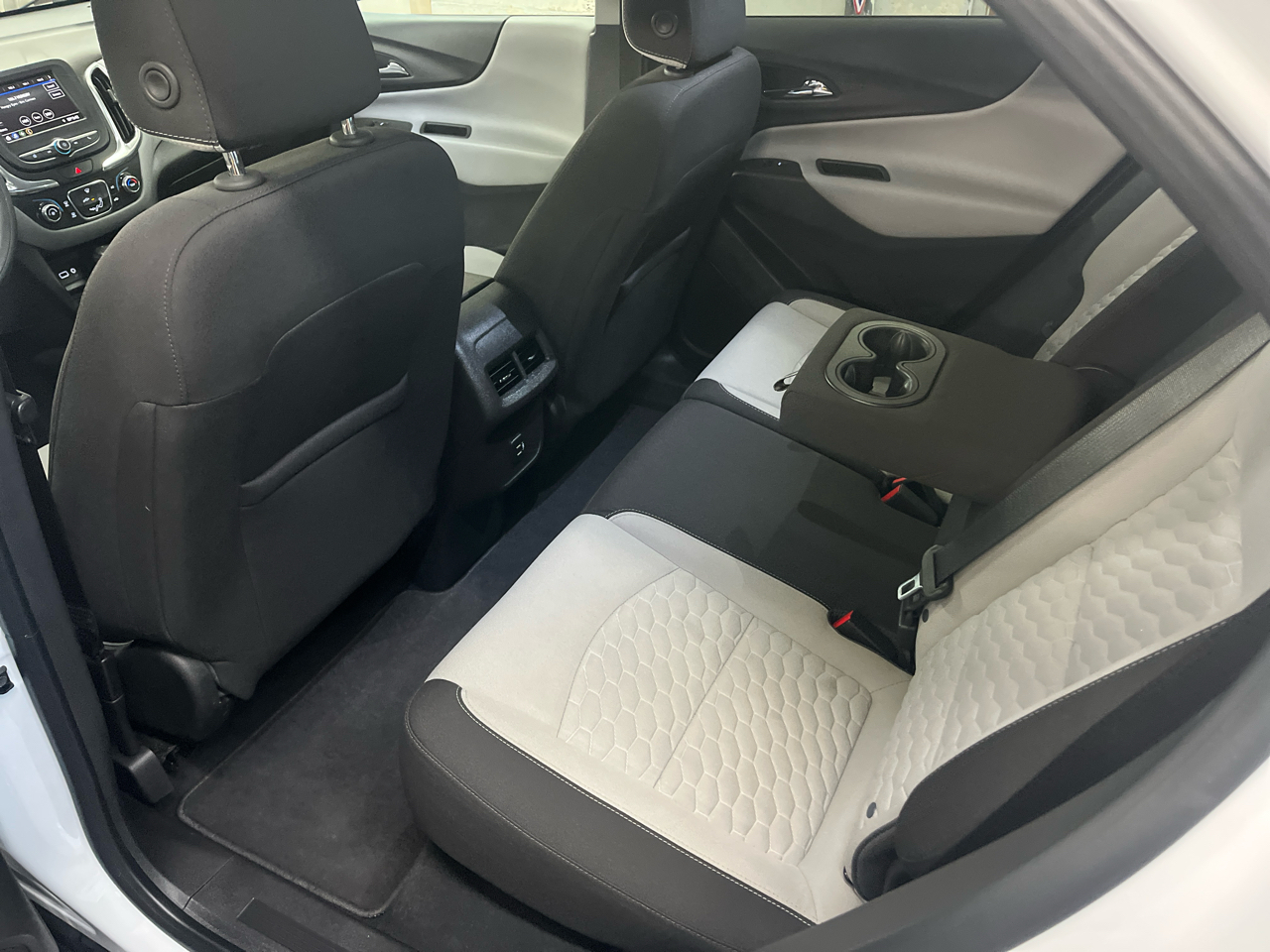 Chevrolet Equinox AWD 4dr LS w/1LS 2020 Chevrolet Equinox AWD 4dr LS w/1LS 2020