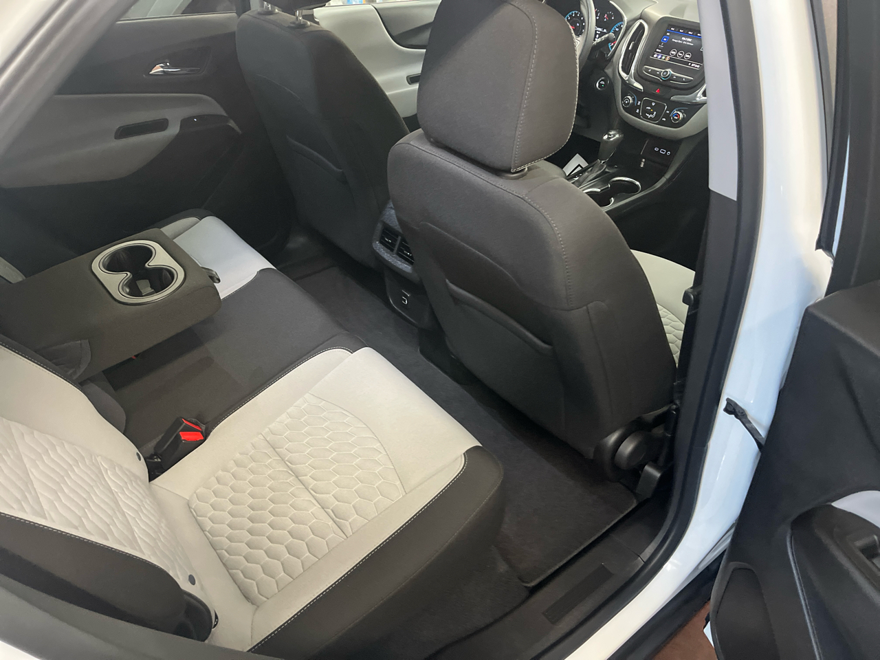 Chevrolet Equinox AWD 4dr LS w/1LS 2020 Chevrolet Equinox AWD 4dr LS w/1LS 2020