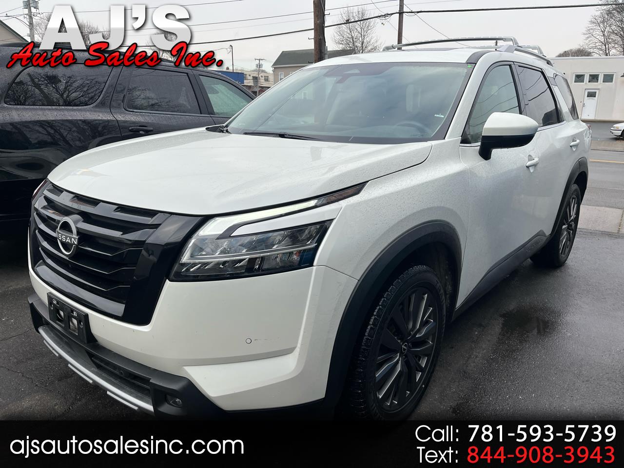 2023 Nissan Pathfinder SL 4WD