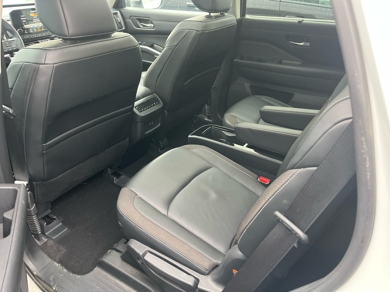 Nissan Pathfinder SL 4WD 2023