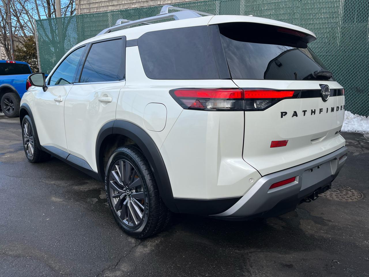 Nissan Pathfinder SL 4WD 2023