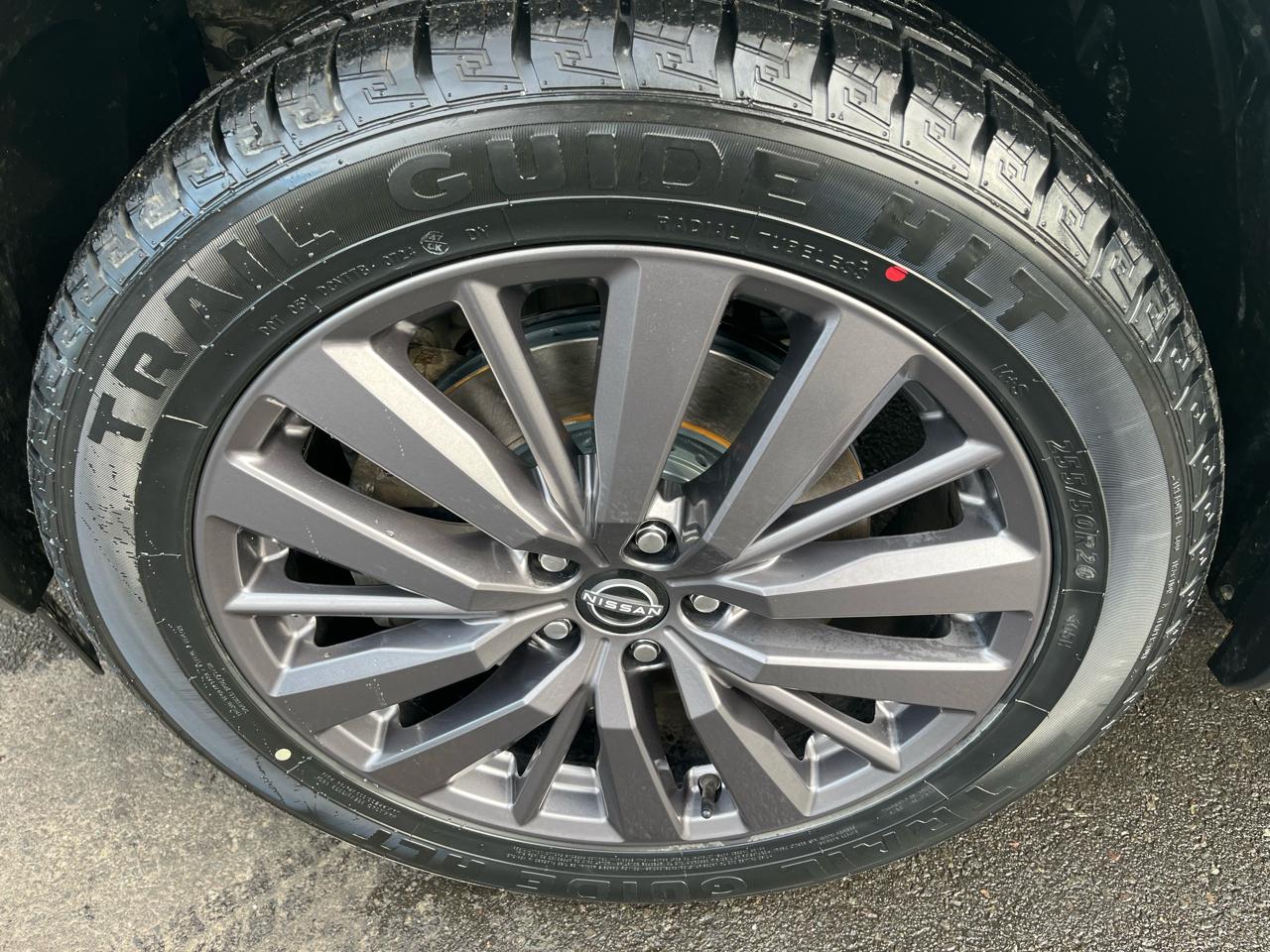 Nissan Pathfinder SL 4WD 2023