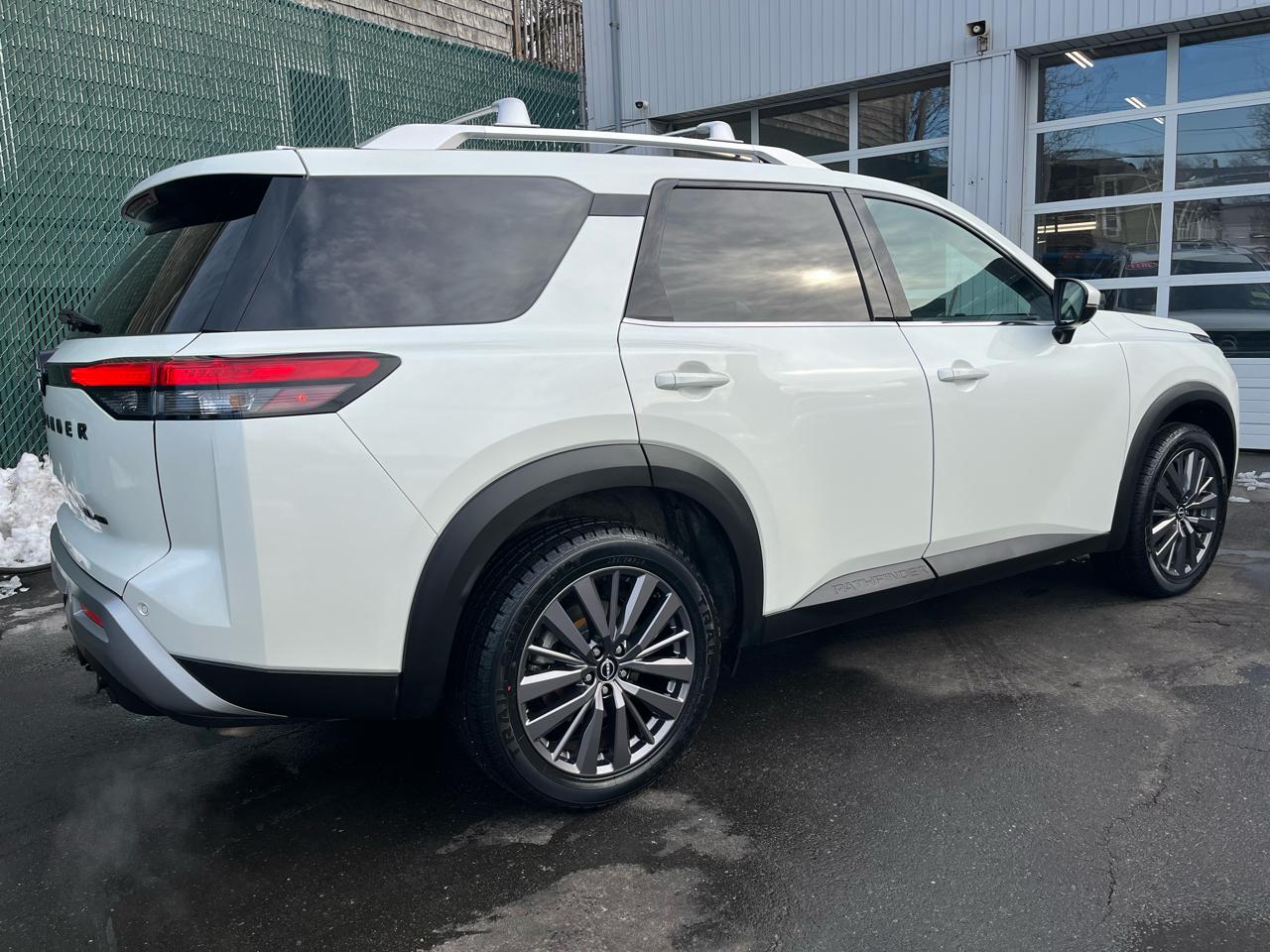 Nissan Pathfinder SL 4WD 2023