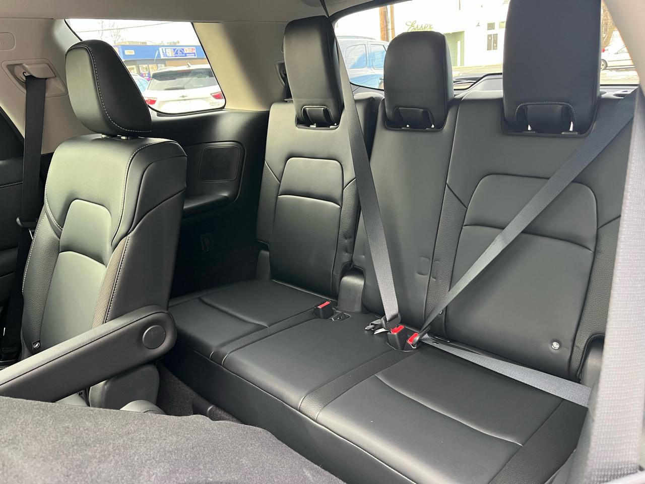 Nissan Pathfinder SL 4WD 2023