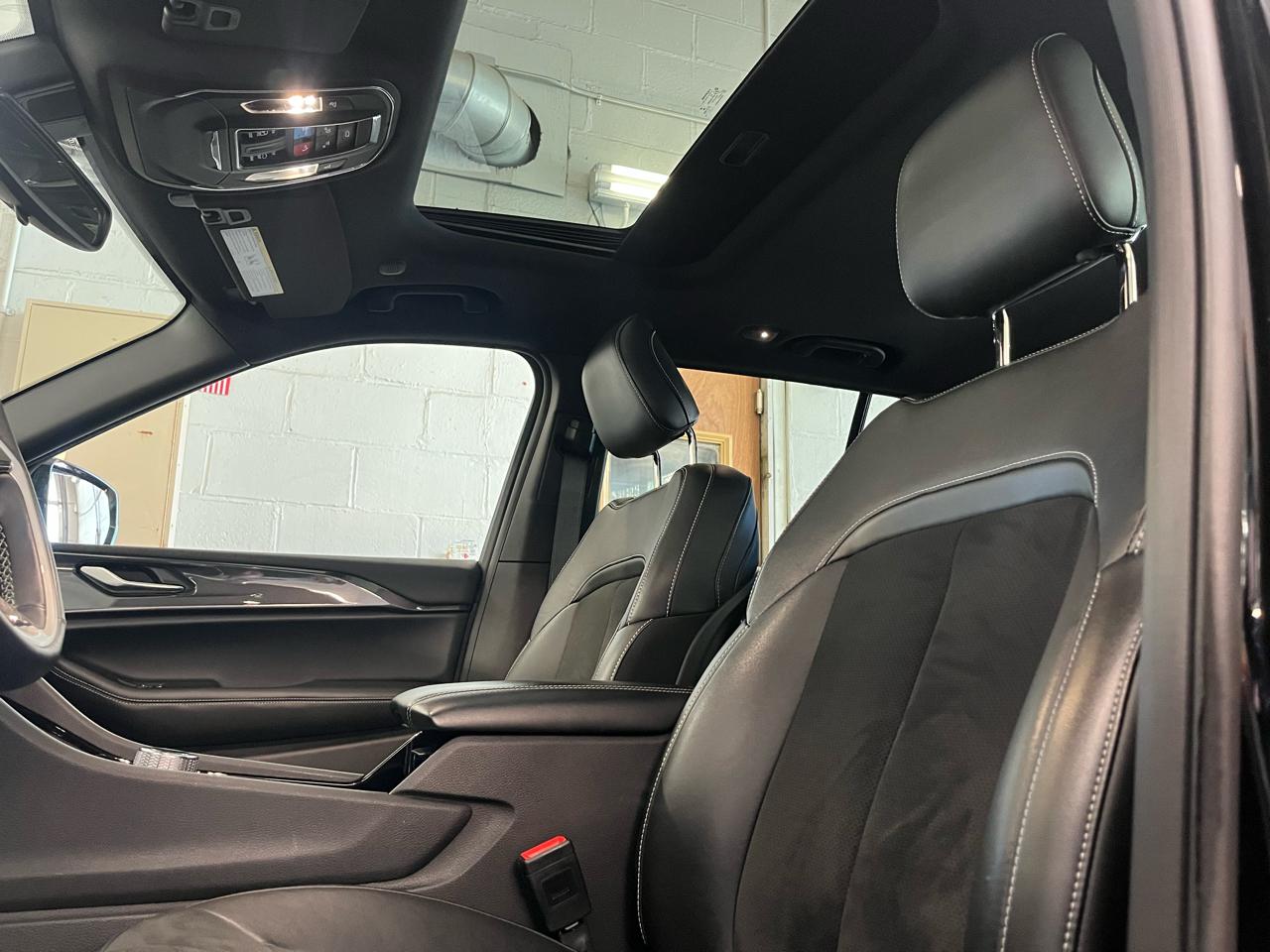 Jeep Grand Cherokee Altitude 4x4 2022